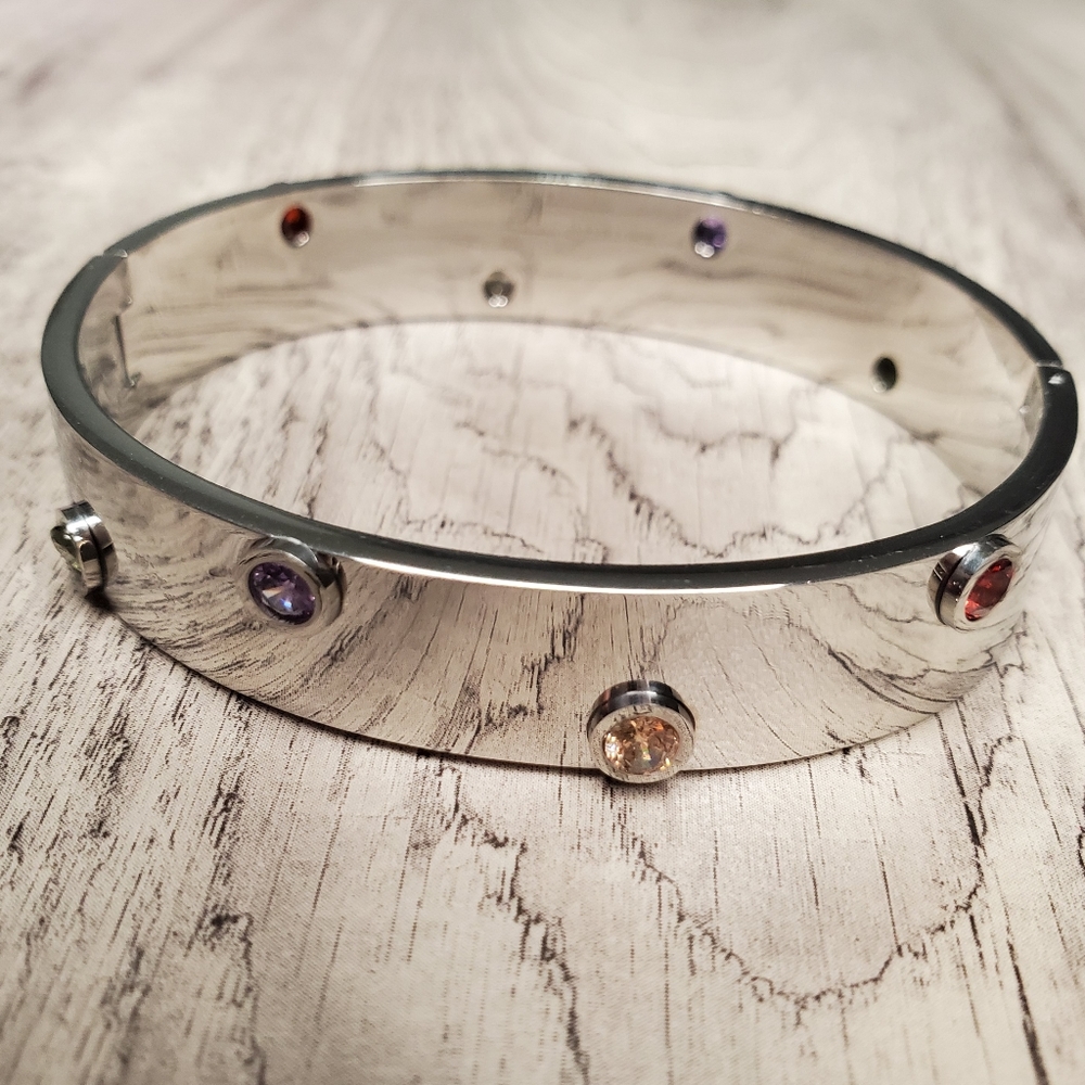 Stainless steel bracelete